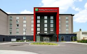 Holiday Inn Express & Suites Oshawa Downtown - Toronto Area By Ihg